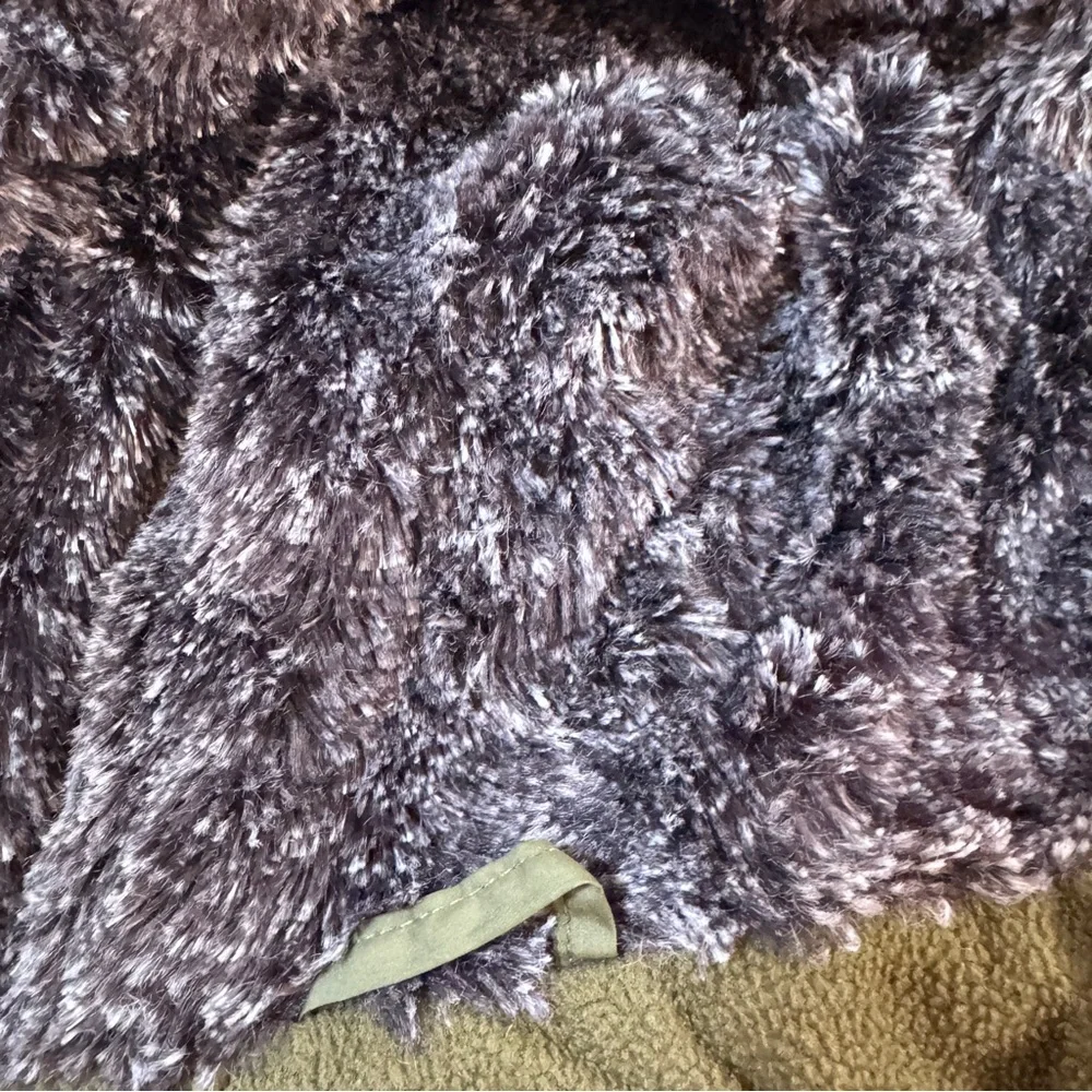 Wonder Nation boy's Green and Black faux fur Puffer‎ Jacket